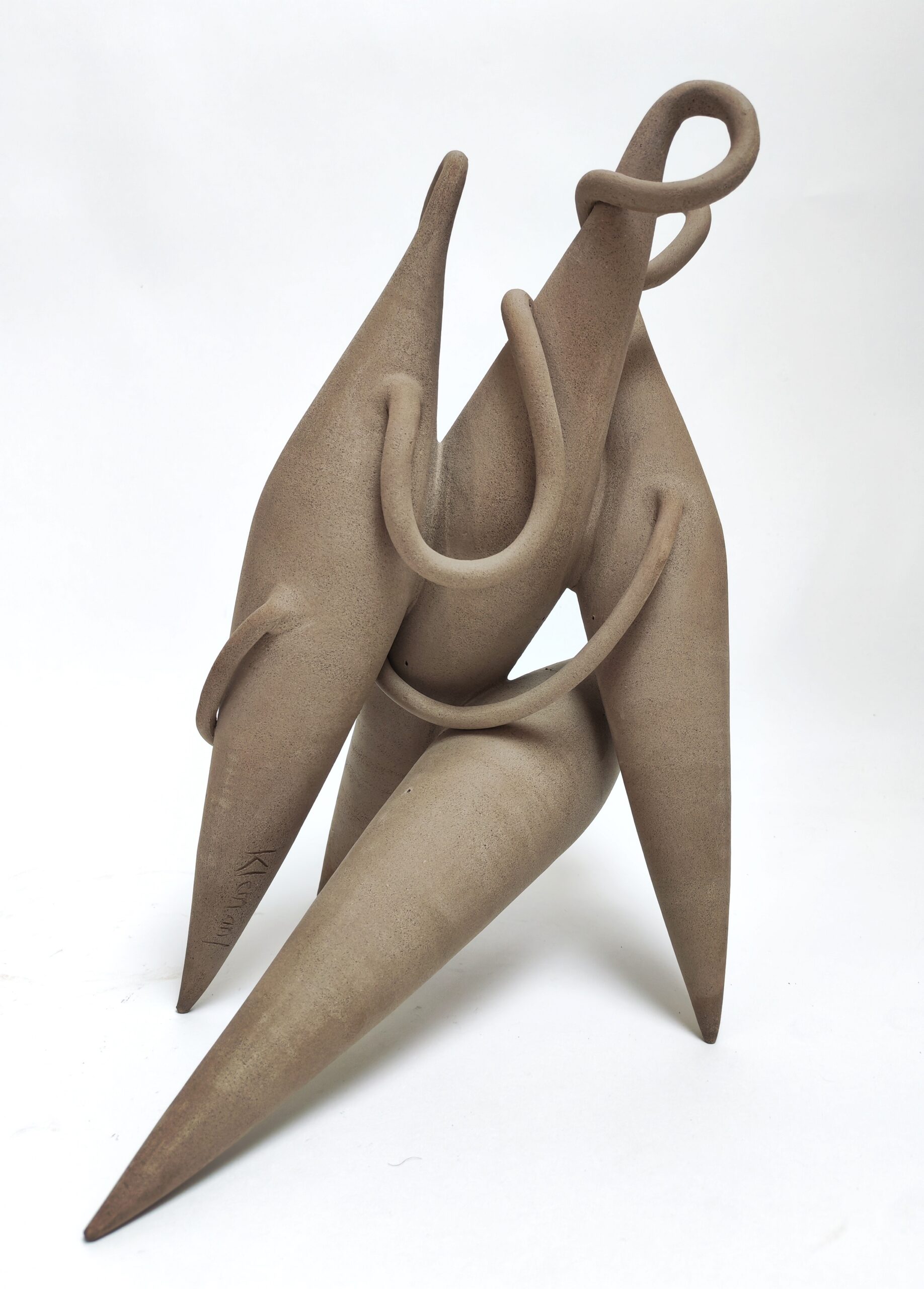 Sculpture en céramique aux formes arrondies de Klemans